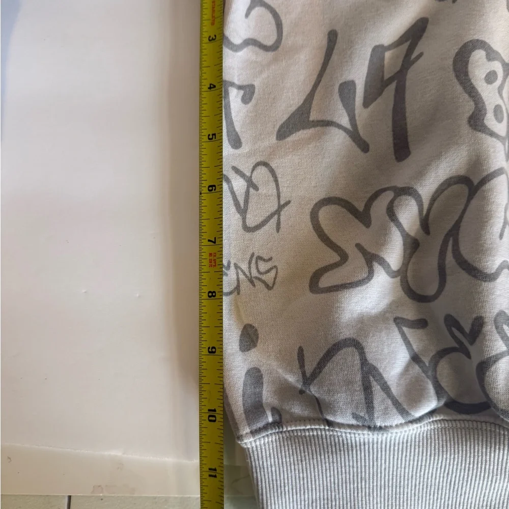 H&M Light Gray‎ Patterned Hoodie
